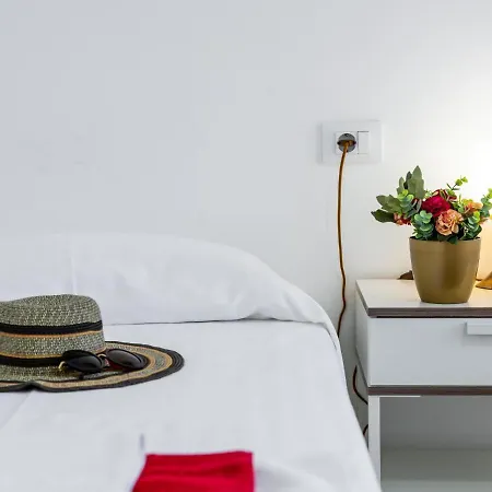 Διαμέρισμα 3 Elegant Apartment Las Americas